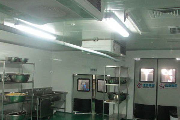 食堂双温冷库内部实拍