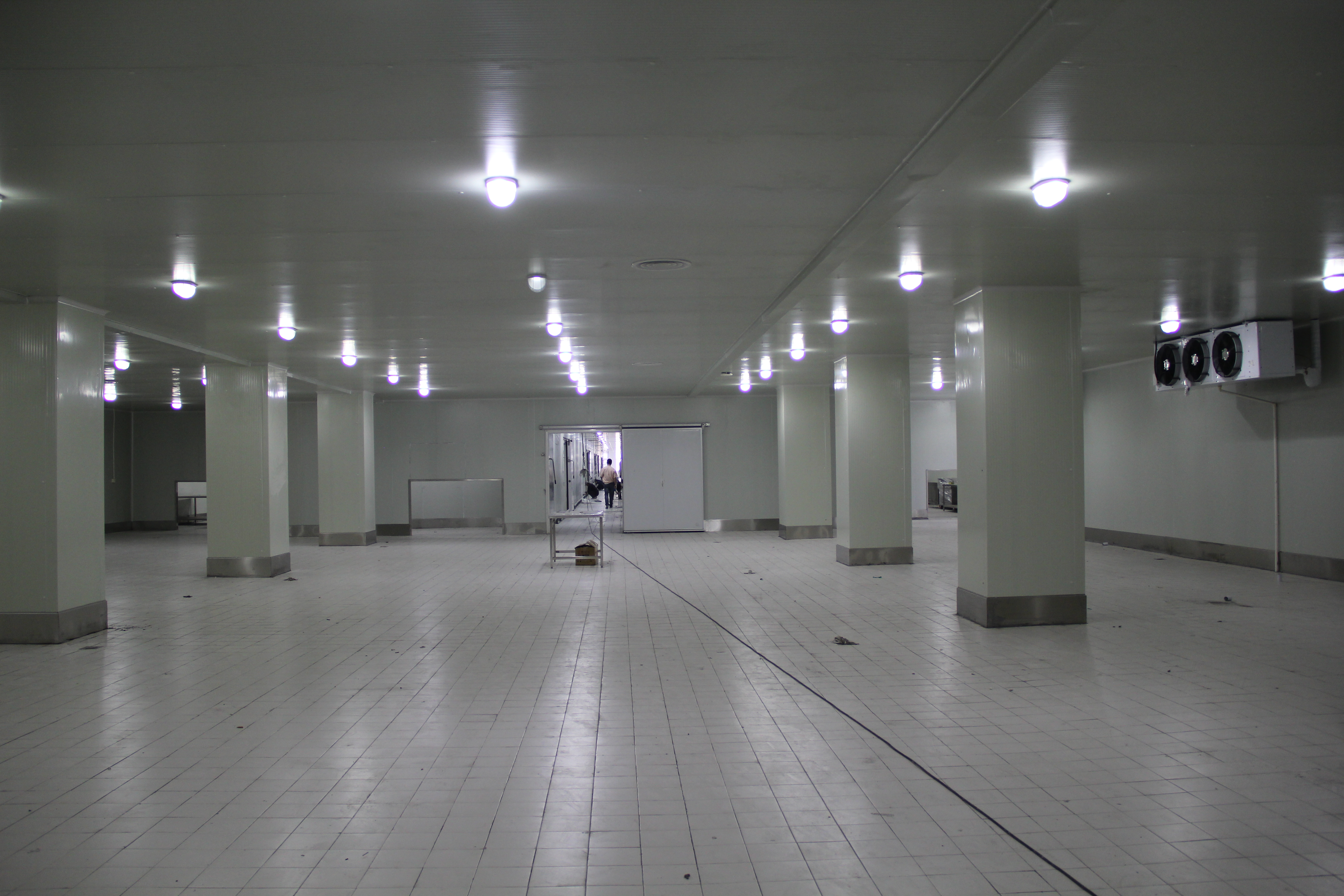 1000吨货物的冷库